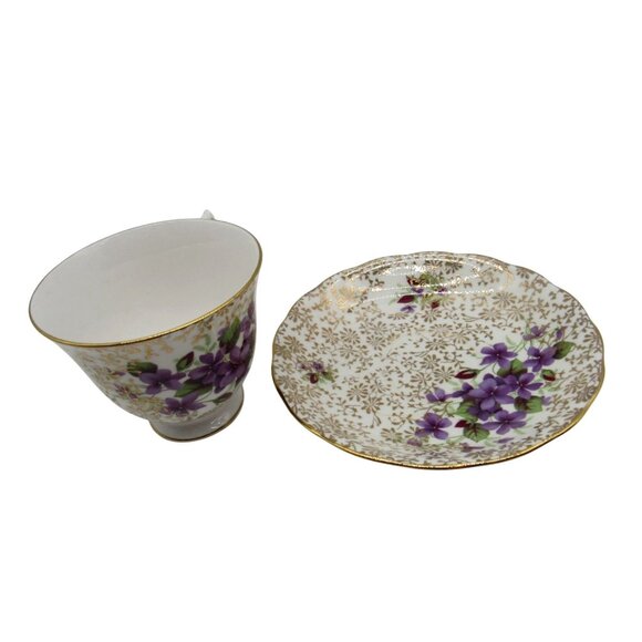 QUEEN ANNE Bone China Teacup & Saucer Set Violet Floral England Vintage - Picture 8 of 11